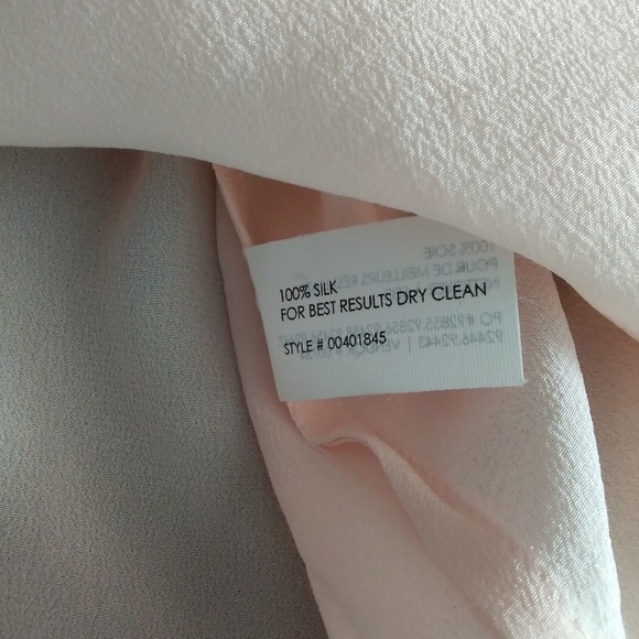 CLUB MONACO 💯%Silk Blouse - Picture 5 of 14